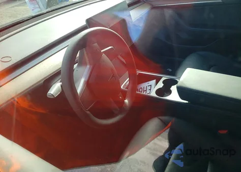 2021 Tesla Model 3 z USA, uszkodzony, nr VIN 5YJ3E1EB4MF003098